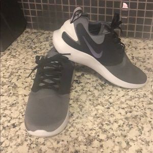 Nike lunarsolo black and grey!